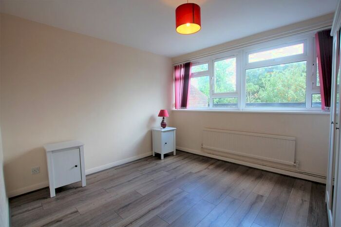 1 Bedroom Flat To Rent In Spencer Road, Mitcham, CR4