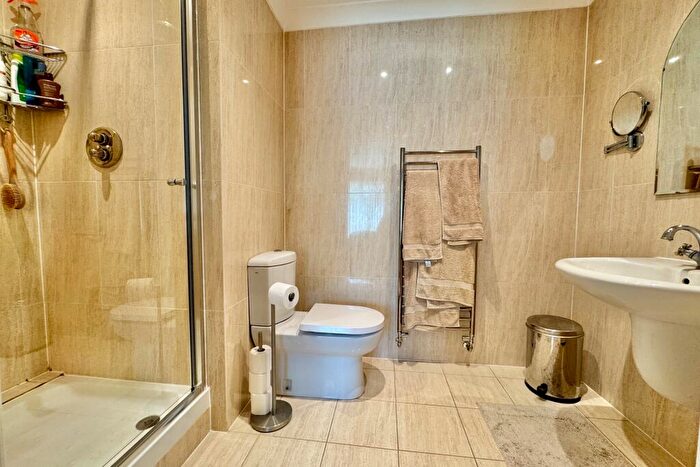 3 Bedroom Bungalow For Sale In Harmans Cross, BH20 - Photo 11