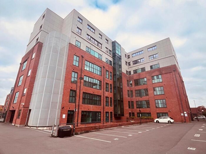 2 Bedroom Flat To Rent In Slough, Berkshire, SL1