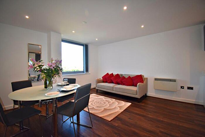 1 Bedroom Flat To Rent In Th Floor, Churchill Place, Churchill Way, Basingstoke, RG21