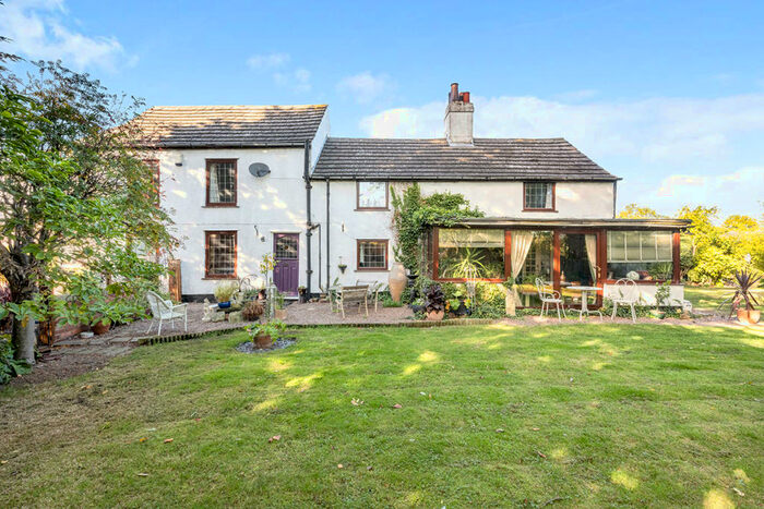 4 Bedroom Detached House For Sale In Low Lane, Braithwaite, Doncaster, South Yorkshire, DN7