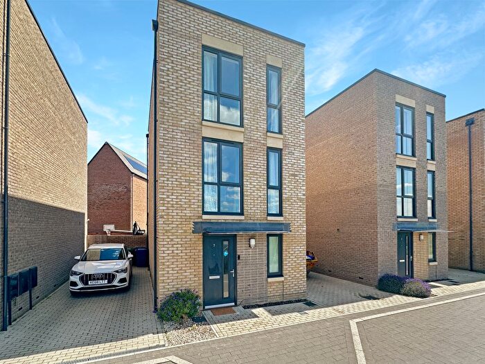 4 Bedroom Detached House To Rent In Forester Road, Trumpington, Cambridge, CB2