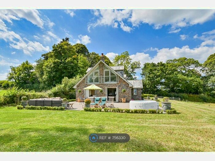 3 Bedroom Terraced House To Rent In Holly Bank, Tavistock, PL19