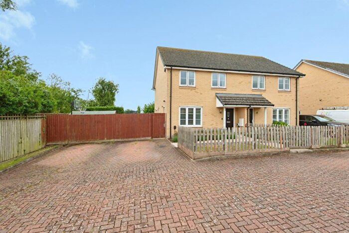 3 Bedroom Semi Detached House For Sale In Oatlands, Orwell, Royston, SG8