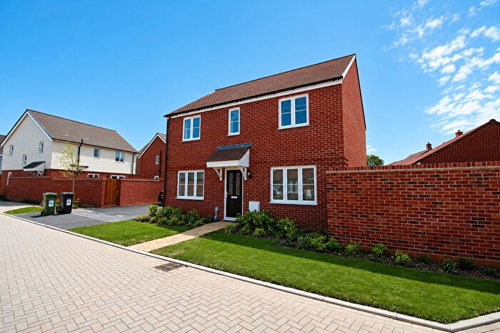 4 Bedroom Detached House To Rent In Gratton Road, Horley, Surrey, RH6