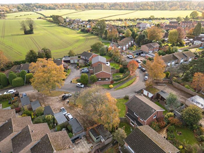 4 Bedroom Detached House For Sale In Campbells Ride, Holmer Green, High Wycombe, Buckinghamshire, HP15