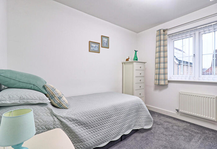 3 Bedroom Semi-Detached House For Sale In Temple Way, Rayleigh, Essex, SS6