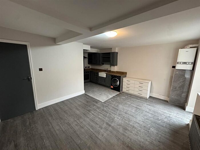 2 Bedroom Flat To Rent In Berriman Road, Holloway, N7