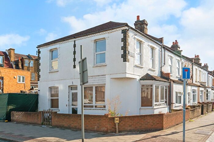4 Bedroom End Terrace House For Sale In Kenlor Road, London, SW17