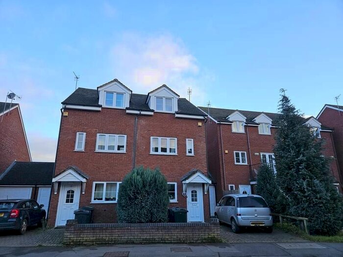 4 Bedroom Semi-Detached House To Rent In A Court Road, Malvern, Worcestershire, WR14