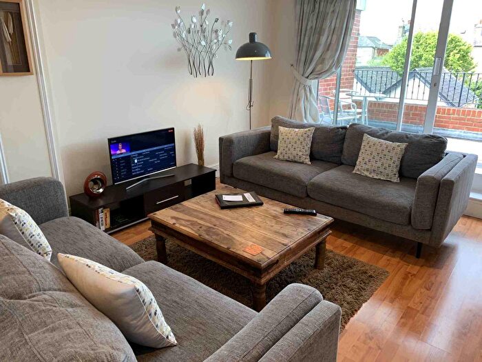 2 Bedroom Flat To Rent In St. Leonards Road, Windsor, SL4