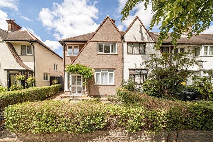 3 Bedroom Semi-Detached House To Rent In The Ridgeway, Acton, W3