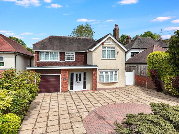 4 Bedroom Detached House For Sale In Rayleigh Road, Hutton, Brentwood, Essex, CM13