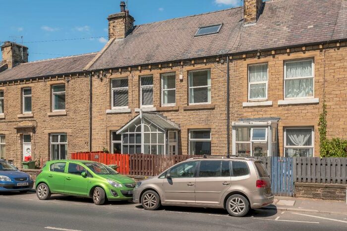 2 Bedroom Terraced House To Rent In Manchester Road, Huddersfield, HD4