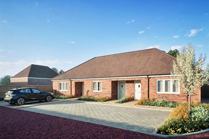 2 Bedroom Bungalow For Sale In Daffodil Close, Eastergate, PO20