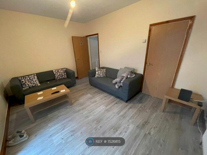 5 Bedroom Terraced House To Rent In De Beauvoir Road, Reading, RG1