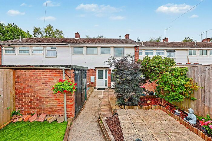 3 Bedroom Terraced House For Sale In Grasscroft Close, Loundsley Green, Chesterfield, S40