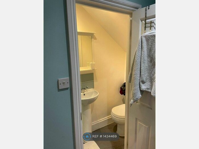 2 Bedroom Flat To Rent In Stockfield Road, London, SW16