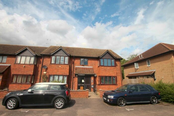 1 Bedroom Flat To Rent In Hillgrounds Road, Bedford, Bedfordshire, MK42