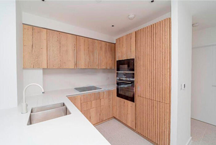 1 Bedroom Flat To Rent In Jacquard Point, Tapestry Way, E1