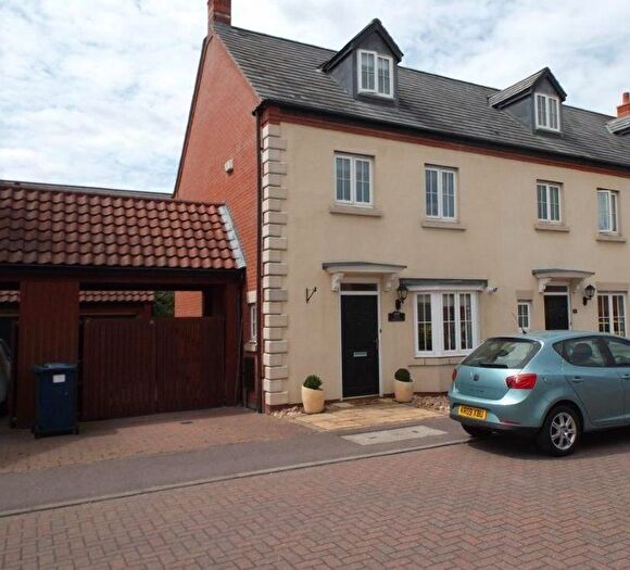 4 Bedroom Property To Rent In Chapman Way, Eynesbury, St. Neots, PE19