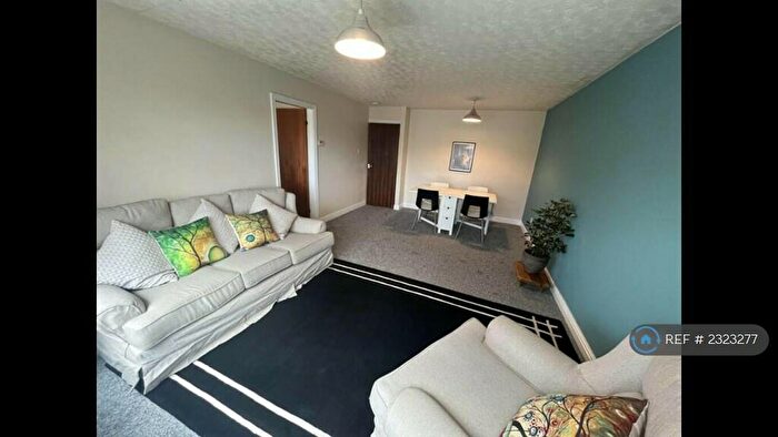 2 Bedroom Flat To Rent In Welton Court, Leeds, LS6