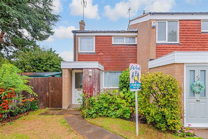3 Bedroom End Terrace House For Sale In Highview, Vigo, Kent, DA13