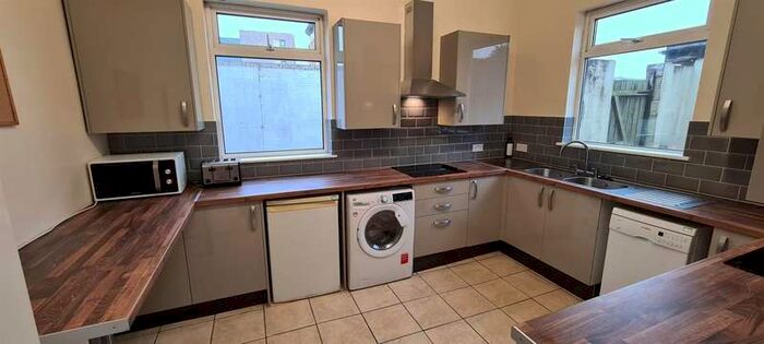 5 Bedroom Property To Rent In Bulk Road, Lancaster, LA1