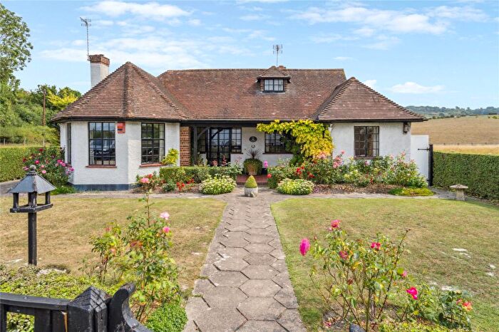 4 Bedroom Detached House For Sale In Tring Road, Ivinghoe, Buckinghamshire, LU7