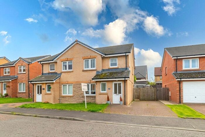 3 Bedroom Semi-Detached House For Sale In Daisyhill Road, Blackburn, EH47