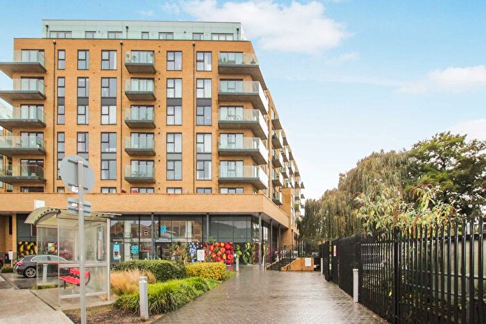 3 Bedroom Flat To Rent In Mill Pond, Dartford, DA1