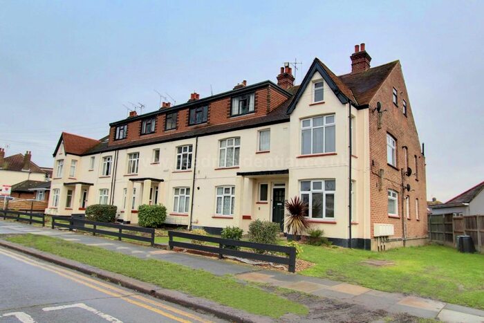 1 Bedroom Flat To Rent In Hillborough Road, Westcliff On Sea, SS0