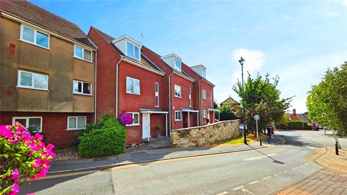 3 Bedroom Terraced House For Sale In Puckerings Lane, Warwick, Warwickshire, CV34