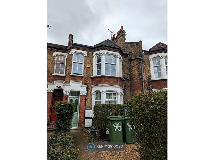 2 Bedroom Flat To Rent In George Lane, London, SE13