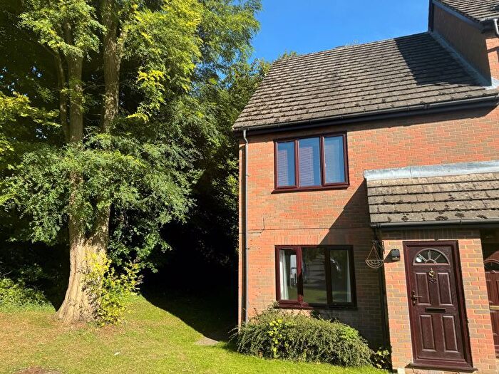 1 Bedroom Flat To Rent In Windrush Drive, High Wycombe, HP13