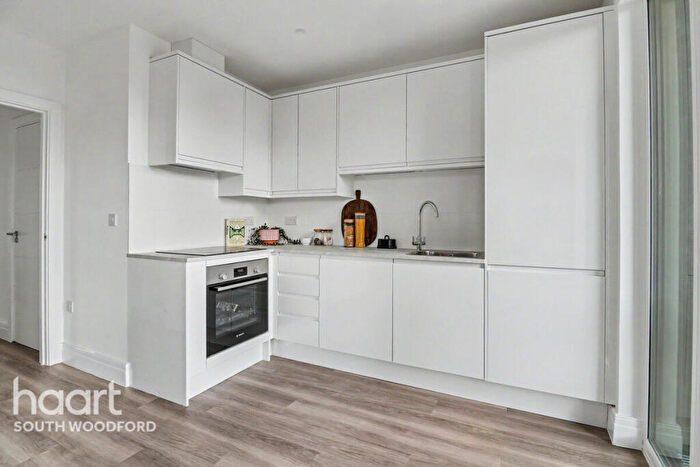 1 Bedroom Apartment For Sale In Churchfields, London, E18