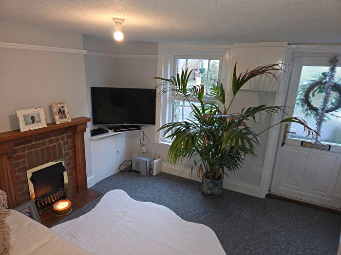 2 Bedroom Terraced House For Sale In Eddington Road, St Helens, PO33