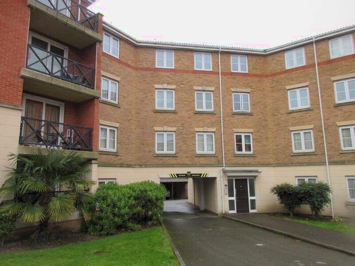 2 Bedroom Flat To Rent In Retort Close, Southend-On-Sea, SS1