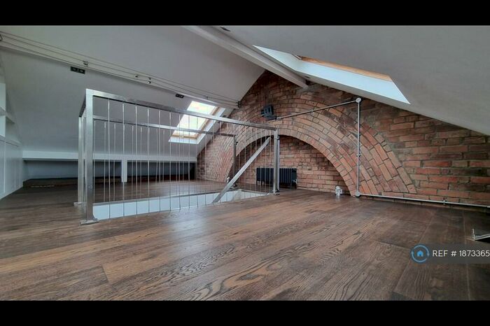 4 Bedroom Terraced House To Rent In Radnor Street, Swindon, SN1