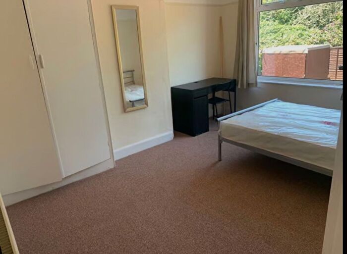 2 Bedroom Flat To Rent In Gloucester Road, Bristol, BS7