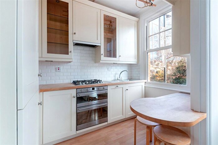1 Bedroom Flat To Rent In Abbeville Road, London, SW4