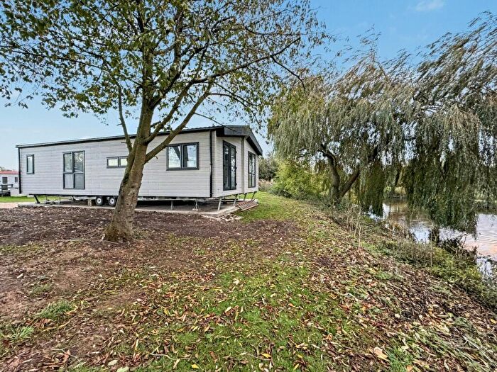2 Bedroom Lodge For Sale In Bedford Bank, Welney, Wisbech, PE14