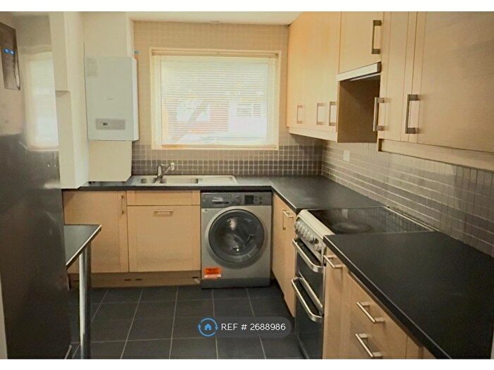 4 Bedroom Terraced House To Rent In Smith Street, Kingston, KT5