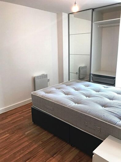2 Bedroom Flat To Rent In Bedroom Apartment – Michigan Point, Salford Quays, M50
