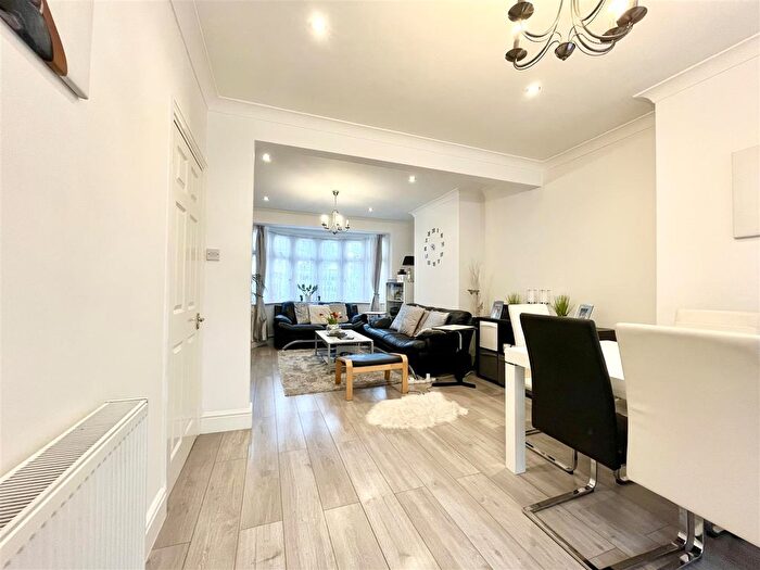 3 Bedroom Terraced House To Rent In Trinity Avenue, Enfield, EN1