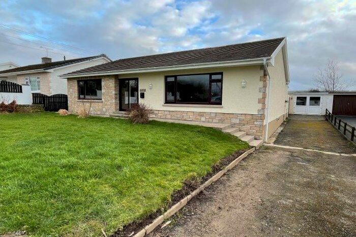 3 Bedroom Bungalow To Rent In Broyan Road, Cardigan, SA43