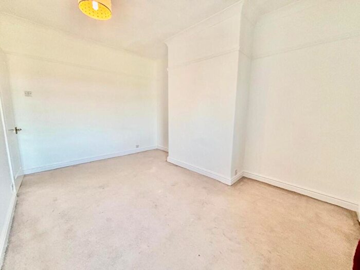 2 Bedroom End Of Terrace House To Rent In Victoria Road, Stocksbridge, Sheffield, S36