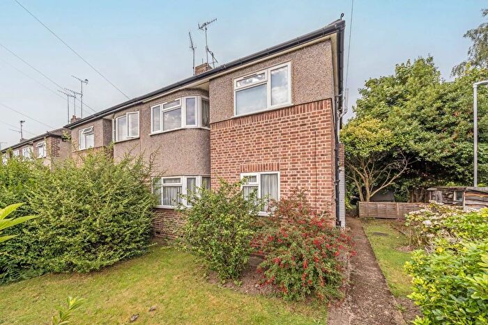 2 Bedroom Flat To Rent In Park Road, Kingston Upon Thames, KT2