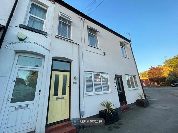 2 Bedroom Flat To Rent In Urmston, Manchester, M41