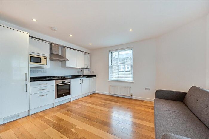 1 Bedroom Apartment For Sale In Cardigan Road, London, E3